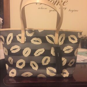 Marc Jacobs bag...never been used